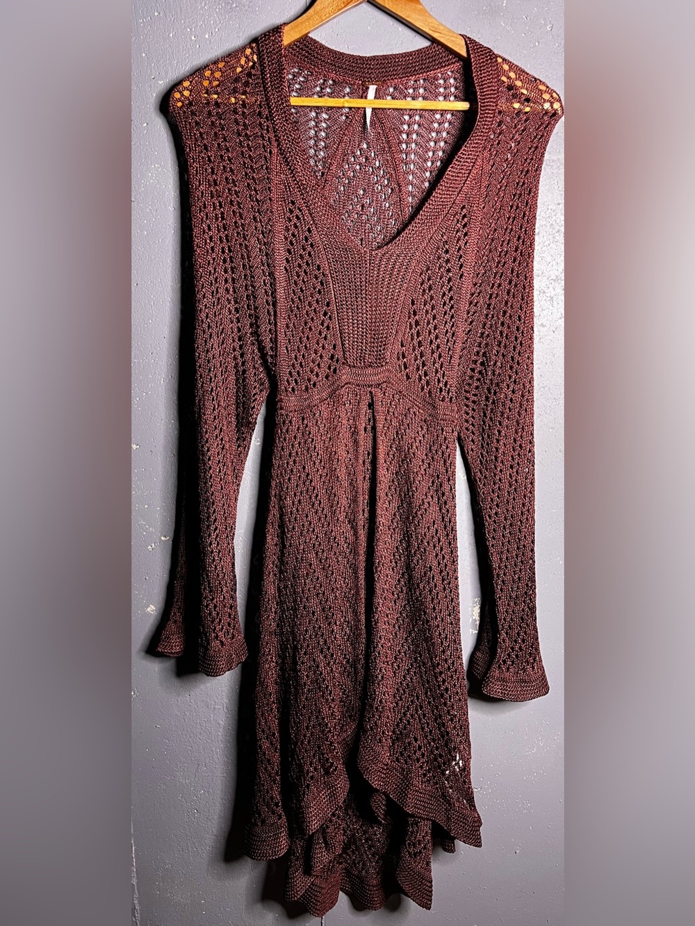 FREE PEOPLE Knit Crochet V-Neck Long Sleeve Dress in Deep Brownish Color.  Small